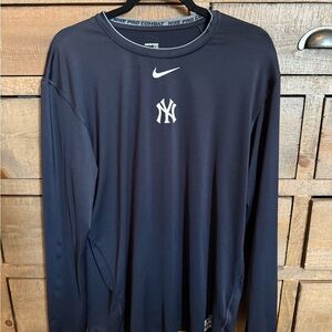 Nike Men's Navy Long Sleeve Yankees Tee